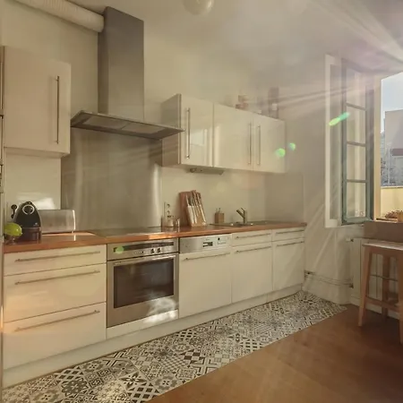 Edouard Apartment *